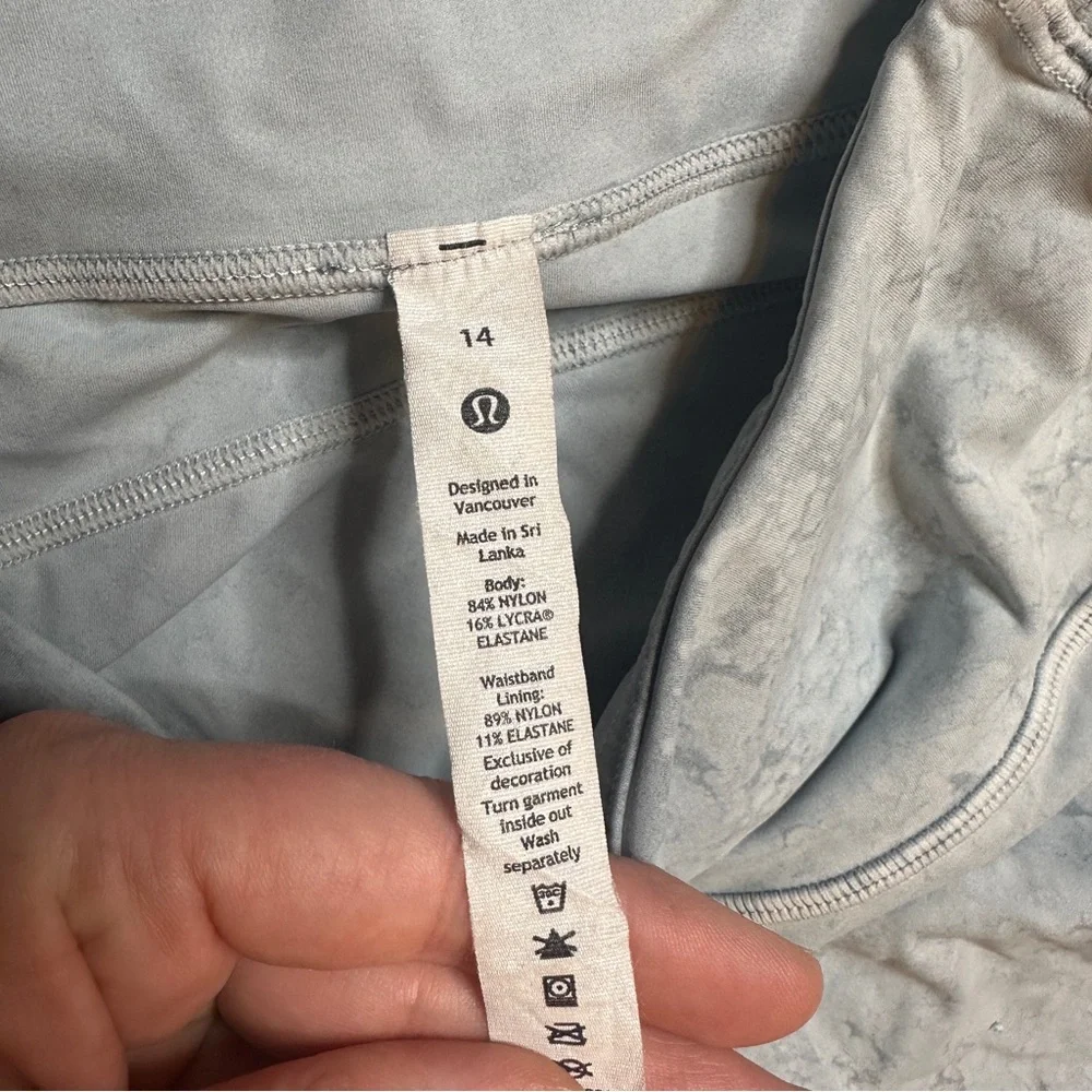 Lululemon Wunder Train High-Rise 10” Shorts | Size 14 Grey Marble Dye Pockets - Picture 8 of 8